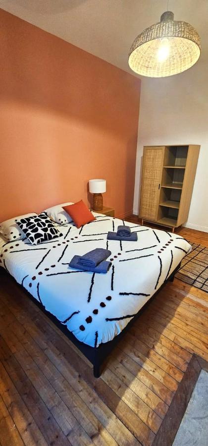 Aux Clefs Des Sacres - Le Barbatre Apartment แร็งส์ ภายนอก รูปภาพ